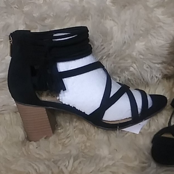 XOXO Shoes - XOXO black suede chunky heels sz 8.5